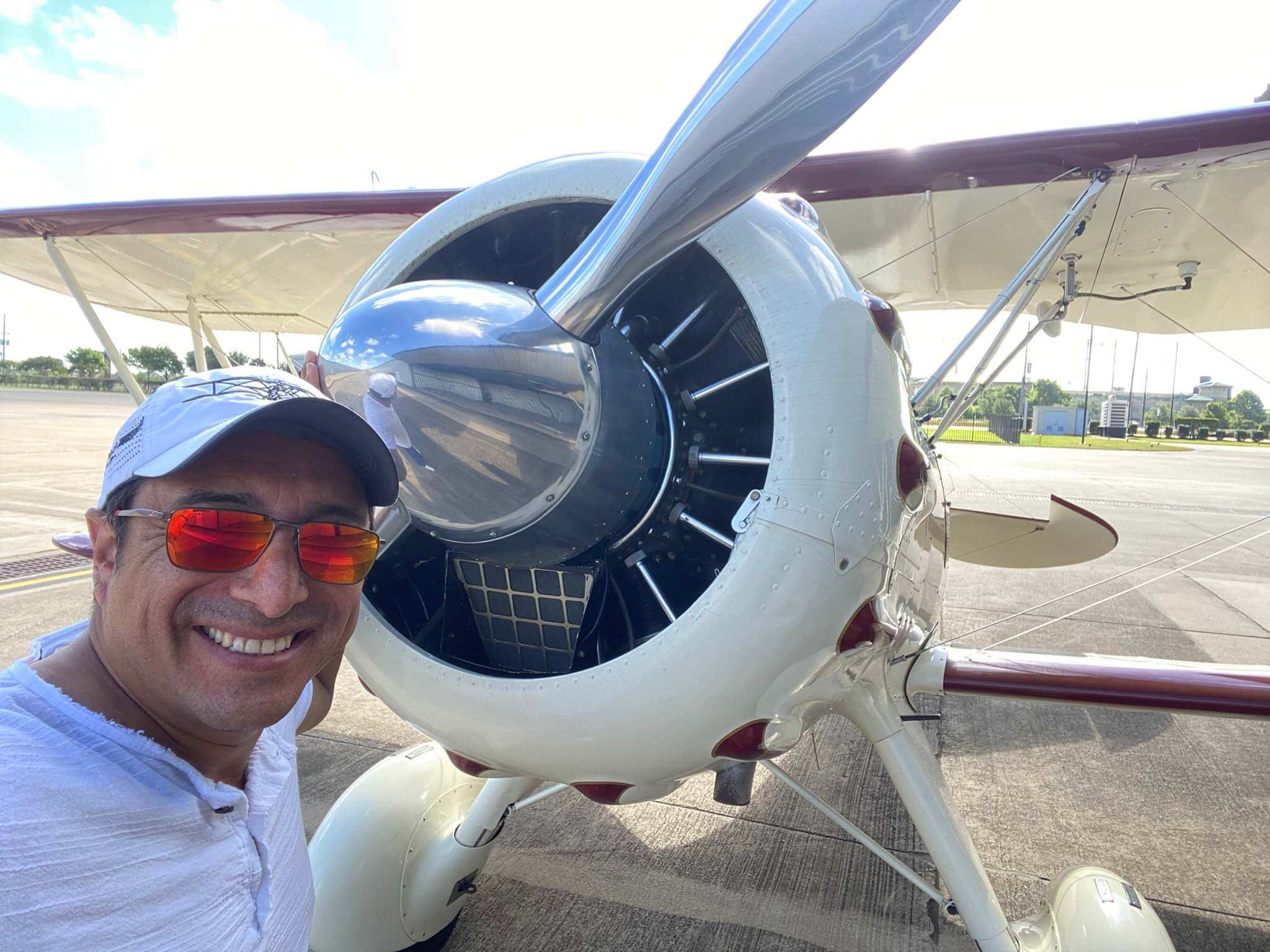 Bernardo Moreno fundó el primer centro privado de mantenimiento de aviones en México